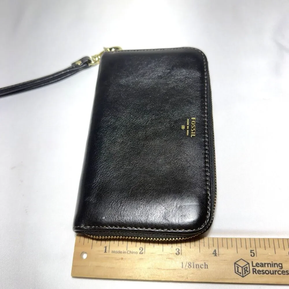 Fossil Black Pebbled Leather Zip Around Wristlet Card Wallet 6.25